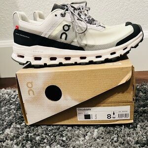 On Running Women’s Sz 8 Cloudvista